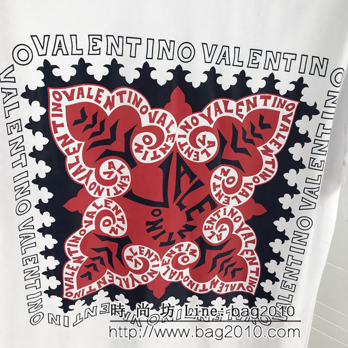 Valentino 華倫天奴 19ss早春新款 官網同步發售 蝴蝶圖騰印花短袖 定制精梳棉面料 男女同款 ydi2381